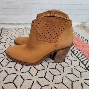 LUCKY BRAND ELLER CAMEL TAN HEELED BOOTIES, SZ 7.5